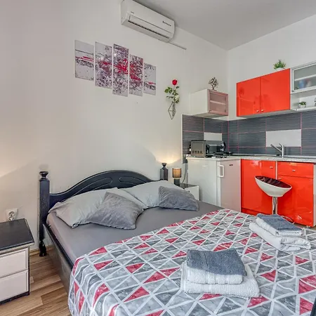 Studio Apartmani Ivanda Makarska Exterior photo